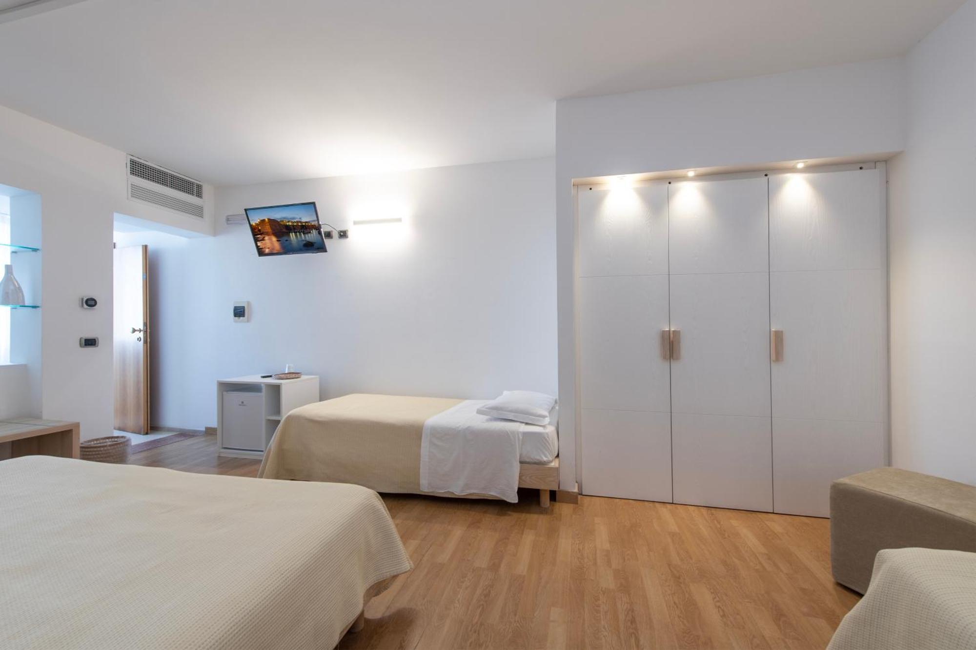 Hotel Albania Отранто Экстерьер фото